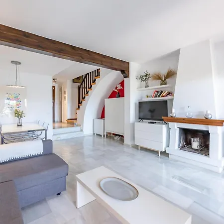 Casa Jardines Del Sol F6 *