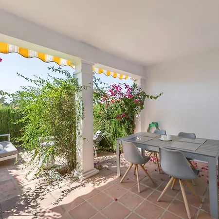 Casa Jardines Del Sol F6 *
